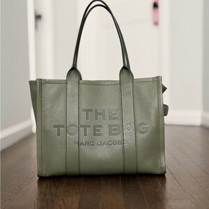 Marc Jacobs The Large Tote - Bronze Green